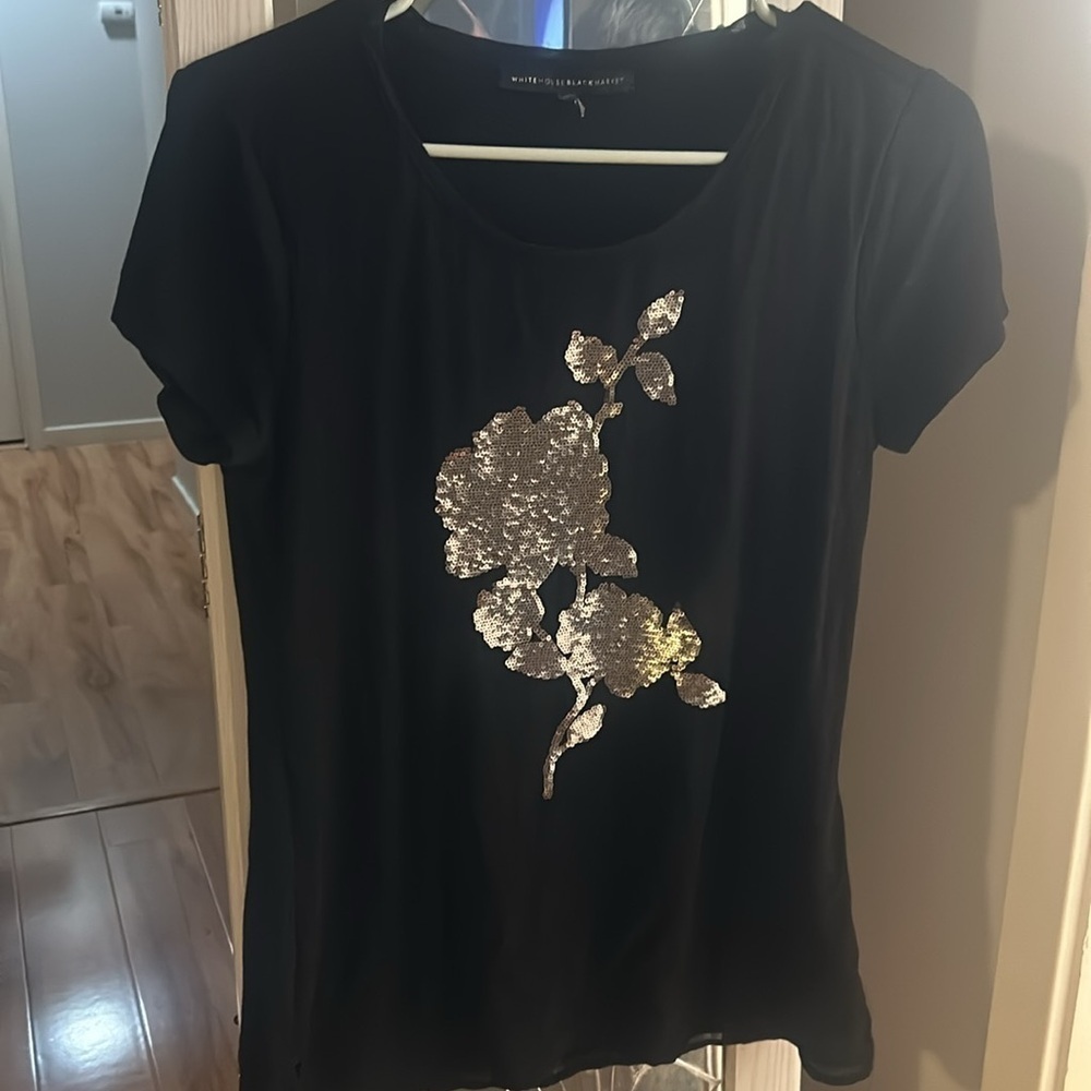 White House Black Market top. Size XS